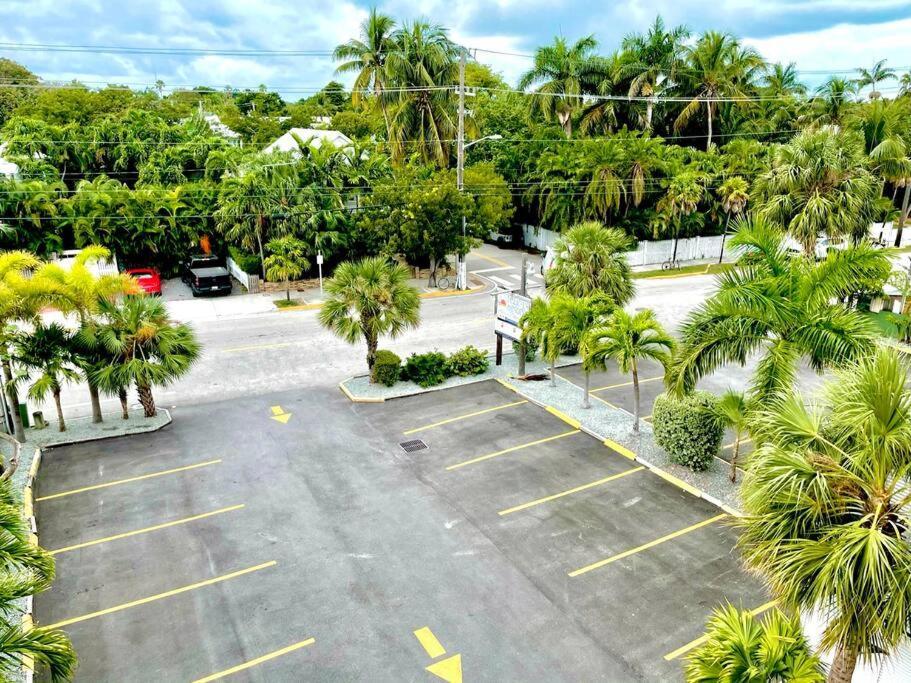 St Kitts - Downtown Waterfront Penthouse Pool Dock Parking Villa Key West Eksteriør billede