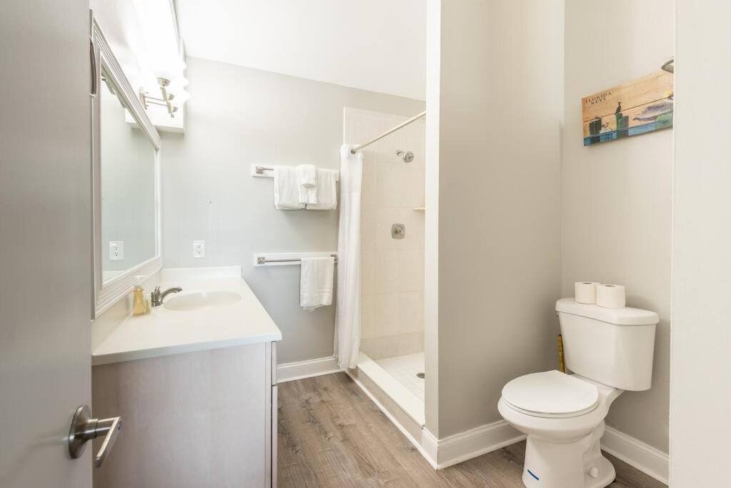 St Kitts - Downtown Waterfront Penthouse Pool Dock Parking Villa Key West Eksteriør billede