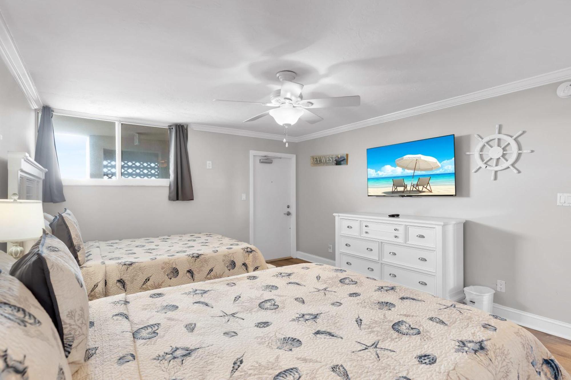 St Kitts - Downtown Waterfront Penthouse Pool Dock Parking Villa Key West Eksteriør billede
