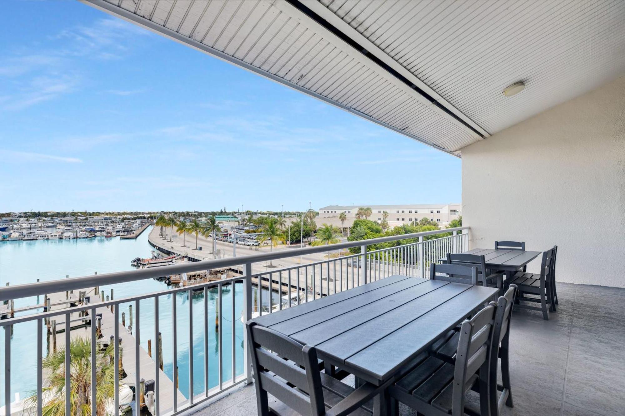 St Kitts - Downtown Waterfront Penthouse Pool Dock Parking Villa Key West Eksteriør billede