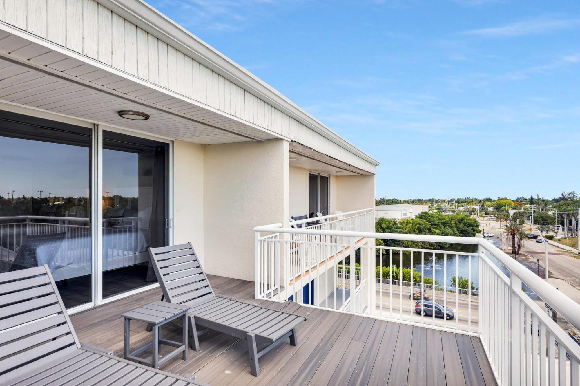 St Kitts - Downtown Waterfront Penthouse Pool Dock Parking Villa Key West Eksteriør billede
