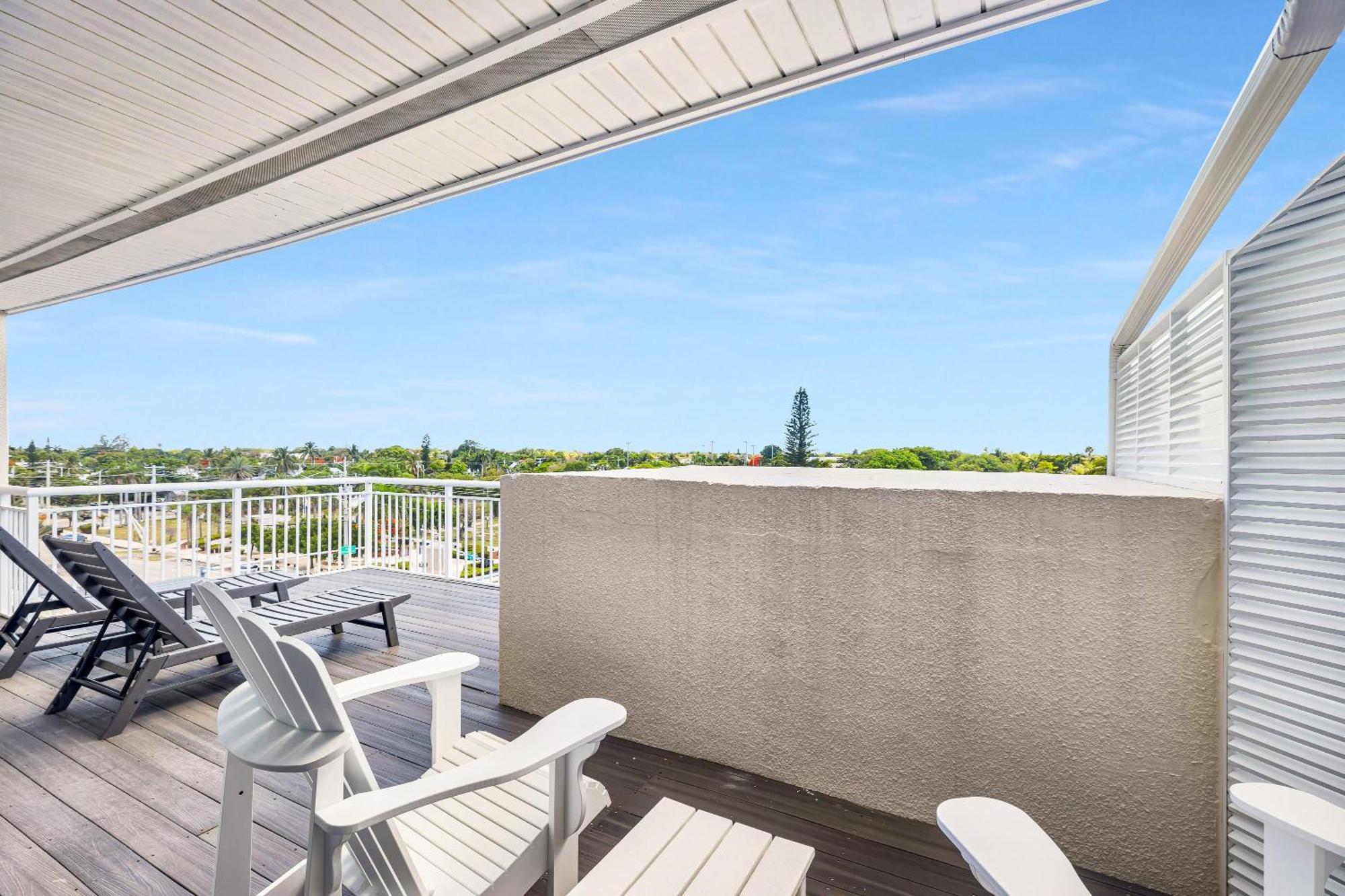 St Kitts - Downtown Waterfront Penthouse Pool Dock Parking Villa Key West Eksteriør billede